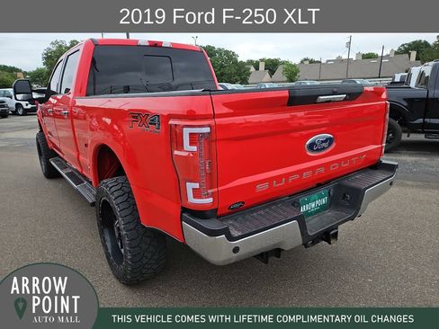 Used 2019 Ford F250 XLT w/ XLT Premium Package AWD/4WD image 9