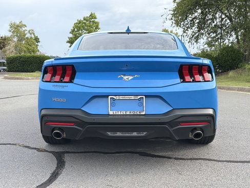 Used 2025 Ford Mustang Premium RWD image 4