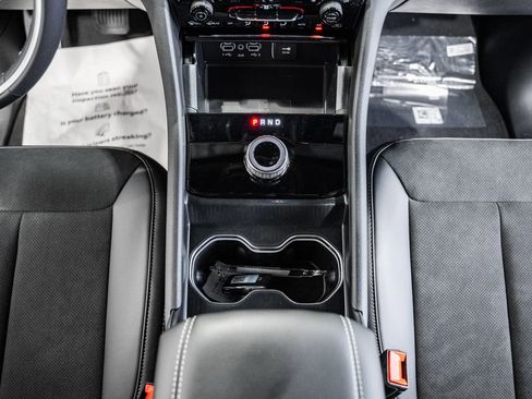 New 2025 Jeep Grand Cherokee Altitude image 24