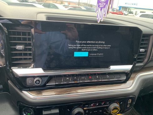 Used 2025 Chevrolet Silverado 1500 LT Trail Boss w/ Convenience Package II image 12