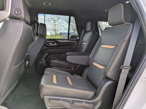 Used 2024 GMC Yukon AT4 w/ Technology Package image 16