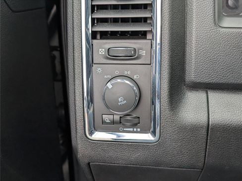 Used 2017 RAM 2500 Laramie w/ Convenience Group image 22