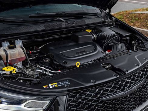 Used 2023 Chrysler Pacifica Touring-L w/ S Appearance Package image 32