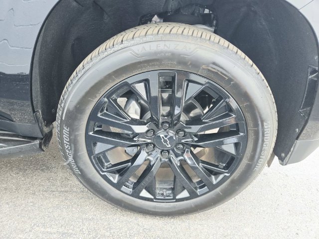 New 2025 Chevrolet Suburban Premier AWD/4WD image 21
