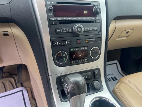 Used 2011 GMC Acadia SLT image 17
