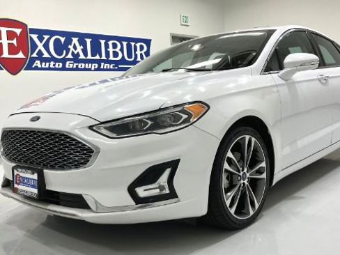 Used 2020 Ford Fusion Titanium AWD/4WD image 9