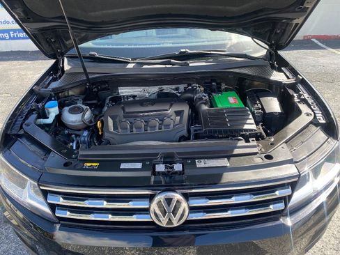Used 2020 Volkswagen Tiguan SE w/ Panoramic Sunroof Package FWD image 37