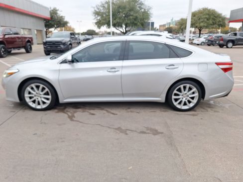 Used 2013 Toyota Avalon Limited image 4