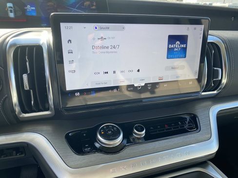 New 2026 Ford Expedition Max Platinum w/ Driver's Package image 17