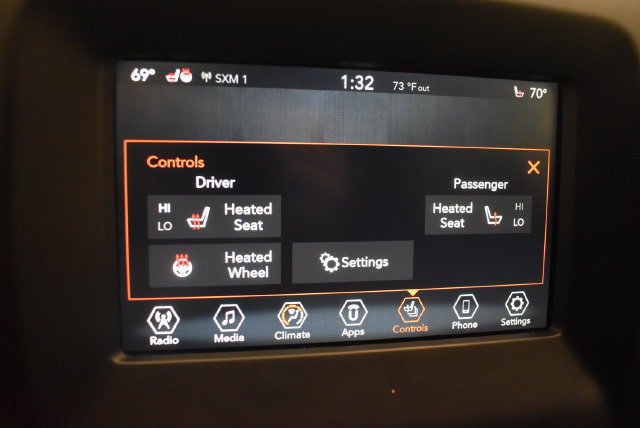 Used 2020 Jeep Compass Latitude w/ Cold Weather Group AWD/4WD image 27