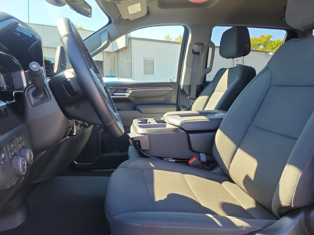 Used 2026 Chevrolet Silverado 1500 LT AWD/4WD image 25