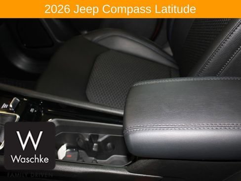 Used 2026 Jeep Compass Latitude w/ Quick Order Package 29K AWD/4WD image 28