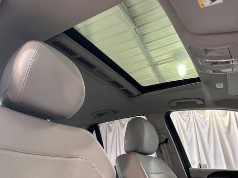 Used 2012 Mercedes-Benz ML 350 4MATIC image 19