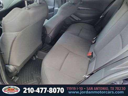 Used 2022 Toyota Corolla LE FWD image 17