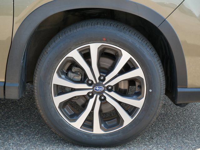 Used 2024 Subaru Forester Limited AWD/4WD image 9