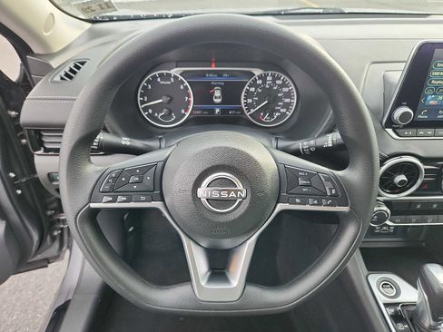 Used 2024 Nissan Sentra SV image 19