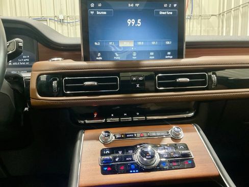 Used 2020 Lincoln Aviator Reserve w/ Equipment Group 201A RWD image 21