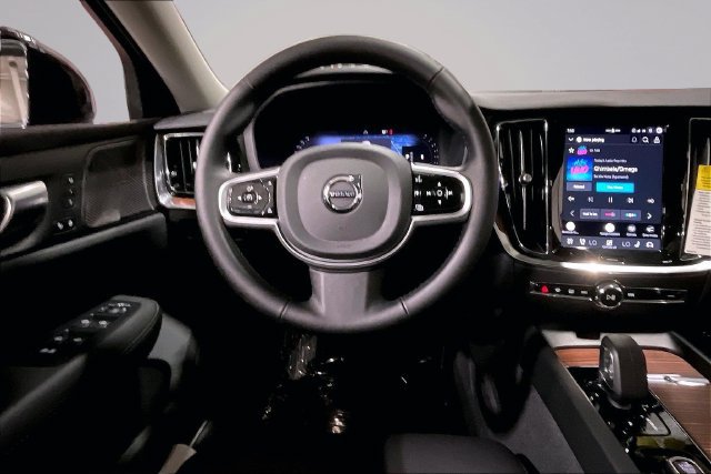 Certified 2026 Volvo V60 B5 Cross Country Plus AWD/4WD image 8