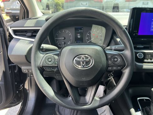 Used 2024 Toyota Corolla LE FWD image 18