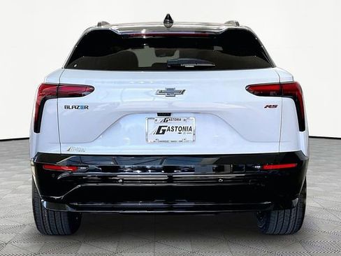New 2026 Chevrolet Blazer EV RS w/ Super Cruise Package FWD image 5
