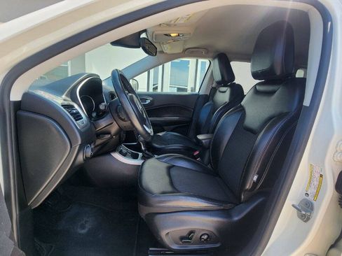 Used 2018 Jeep Compass Latitude w/ Popular Equipment Group AWD/4WD image 10