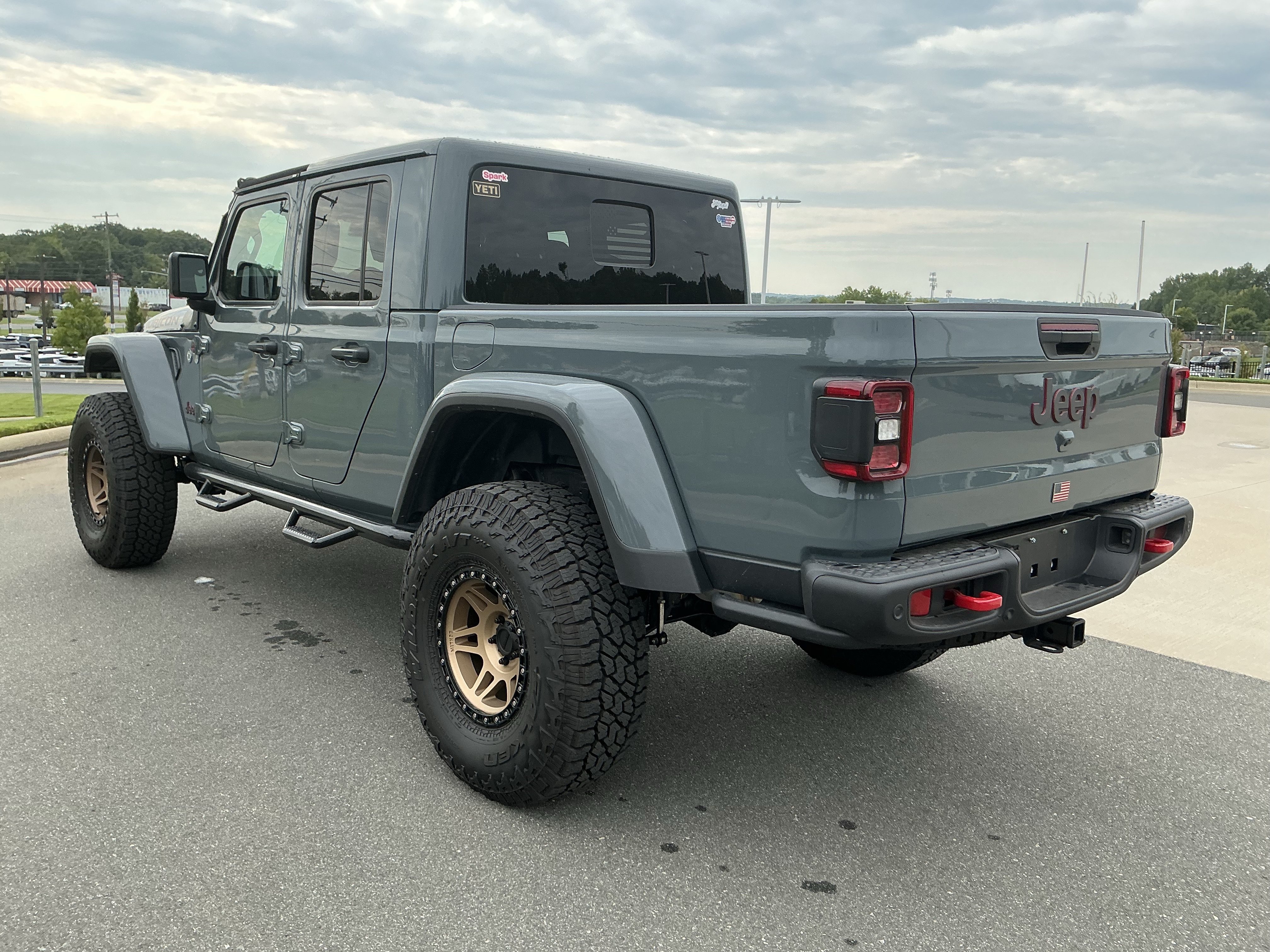 Used 2025 Jeep Gladiator Rubicon AWD/4WD image 6