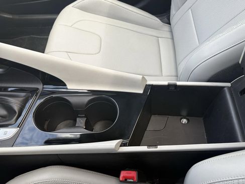 Used 2023 Hyundai Elantra Limited w/ Cargo Package image 35