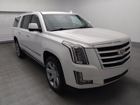 Used 2016 Cadillac Escalade ESV Premium image 13