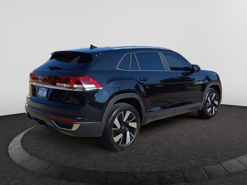 Certified 2024 Volkswagen Atlas Cross Sport SE AWD/4WD image 7