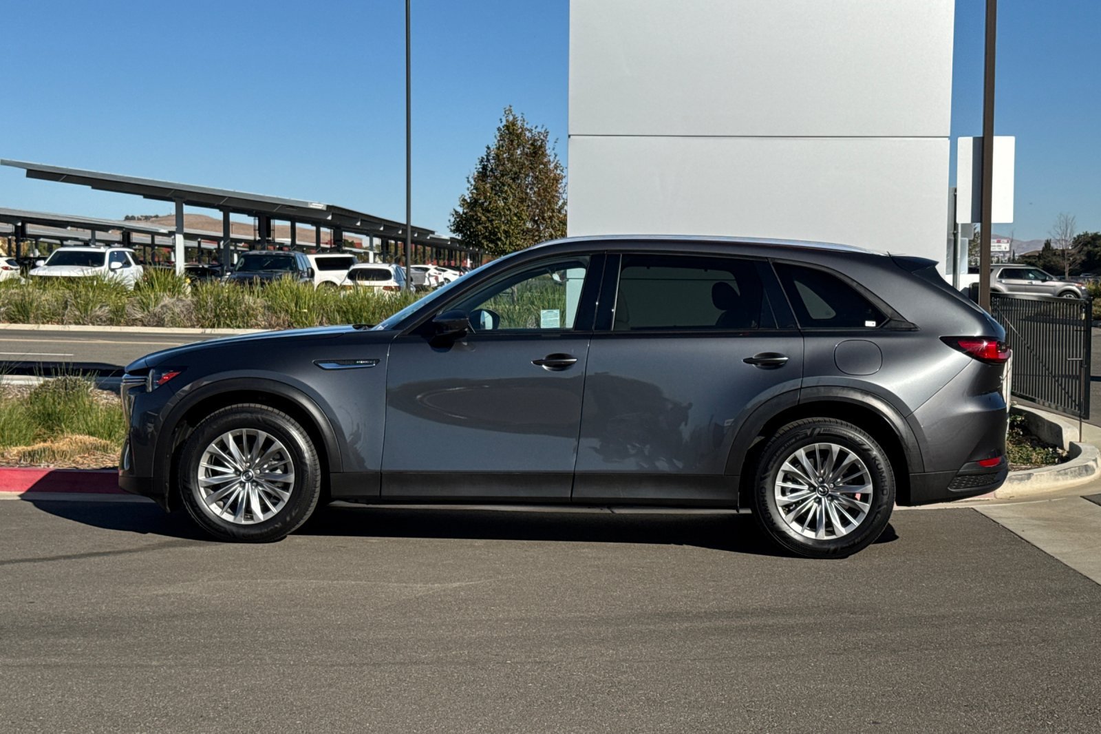 Used 2024 MAZDA CX-90 Plug-In Hybrid w/ Preferred AWD/4WD image 7