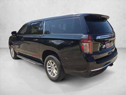 Used 2024 Chevrolet Suburban LS RWD image 8