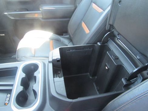 Used 2022 GMC Sierra 1500 AT4 w/ AT4 Premium Package AWD/4WD image 22