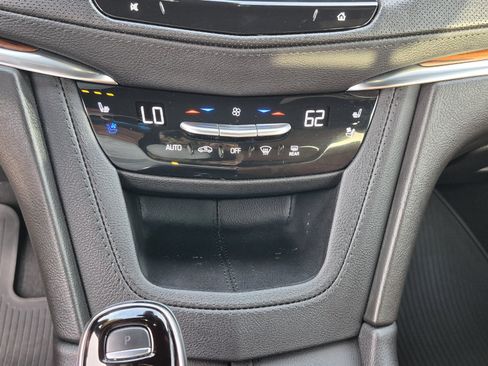 Used 2023 Cadillac XT5 Premium Luxury w/ Technology Package FWD image 28