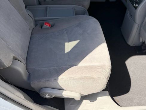 Used 2012 Toyota Highlander FWD image 83