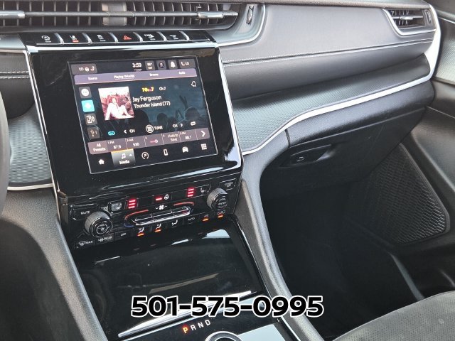 Used 2023 Jeep Grand Cherokee Altitude AWD/4WD image 28