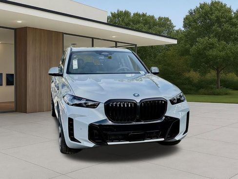 New 2026 BMW X5 xDrive50e w/ M Sport Package AWD/4WD image 5