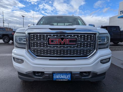 Certified 2018 GMC Sierra 1500 Denali w/ Denali Ultimate Package AWD/4WD image 5