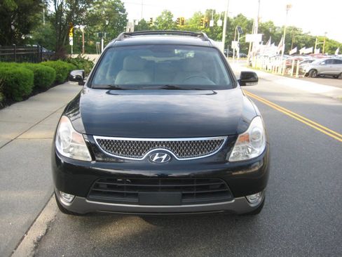 Used 2011 Hyundai Veracruz GLS w/ Premium Pkg 2 image 2