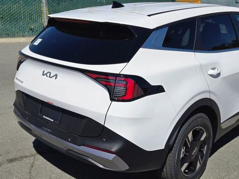New 2026 Kia Sportage LX image 7