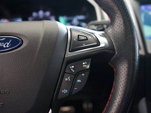 Used 2020 Ford Edge ST-Line w/ Cold Weather Package image 33