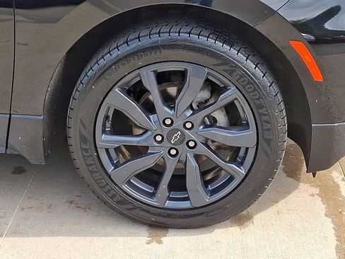 Used 2022 Chevrolet Equinox RS w/ RS Leather Package AWD/4WD image 8