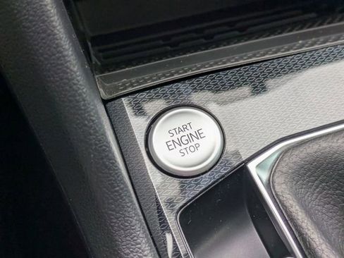 New 2026 Volkswagen Taos SE image 28