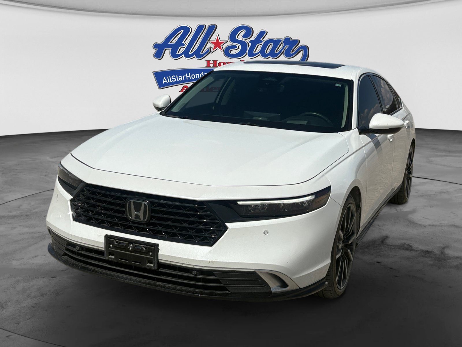 Used 2025 Honda Accord Touring image 1