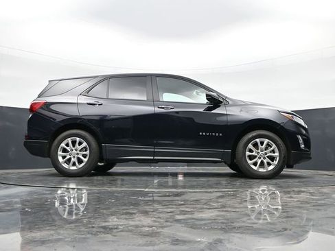 Used 2021 Chevrolet Equinox LS w/ LS Convenience Package FWD image 41