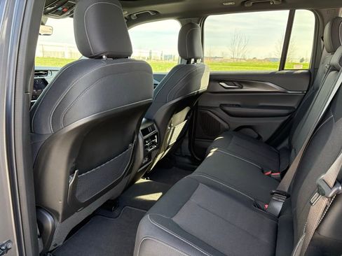 New 2025 Jeep Grand Cherokee Laredo X AWD/4WD image 9