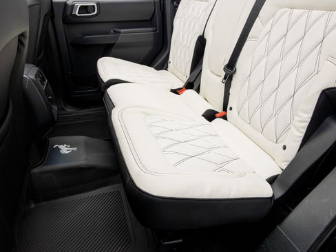 Used 2025 Ford Bronco Big Bend image 38