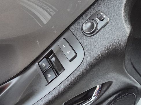 Used 2013 Chevrolet Camaro SS RWD image 37
