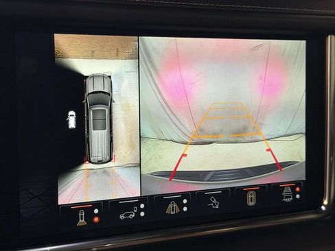 Used 2024 GMC Yukon Denali Ultimate AWD/4WD image 33