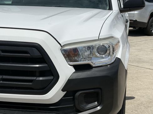 Used 2019 Toyota Tacoma SR RWD image 11