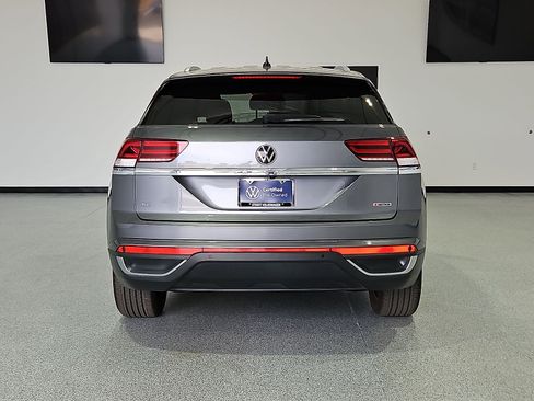 Certified 2022 Volkswagen Atlas Cross Sport SE w/ Black Wheel Package AWD/4WD image 7